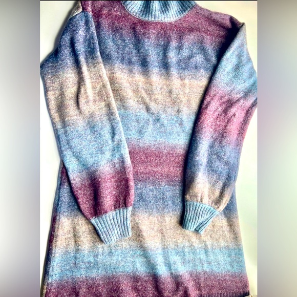 Size Medium sweater dress - Picture 1 of 4